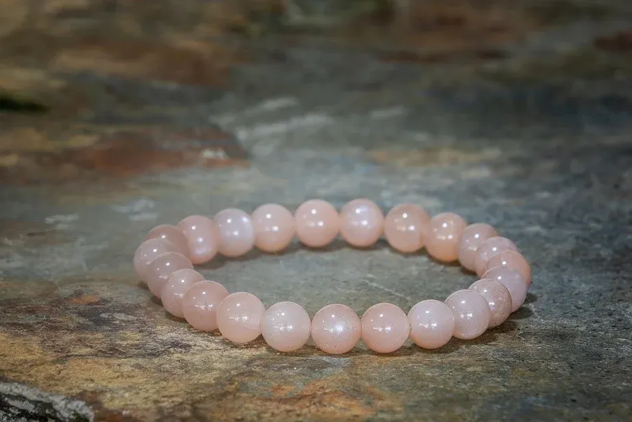 Holdkő ásványkarkötő