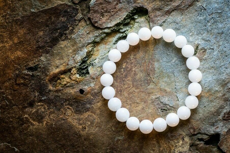 Tejkvarc ásványkarkötő